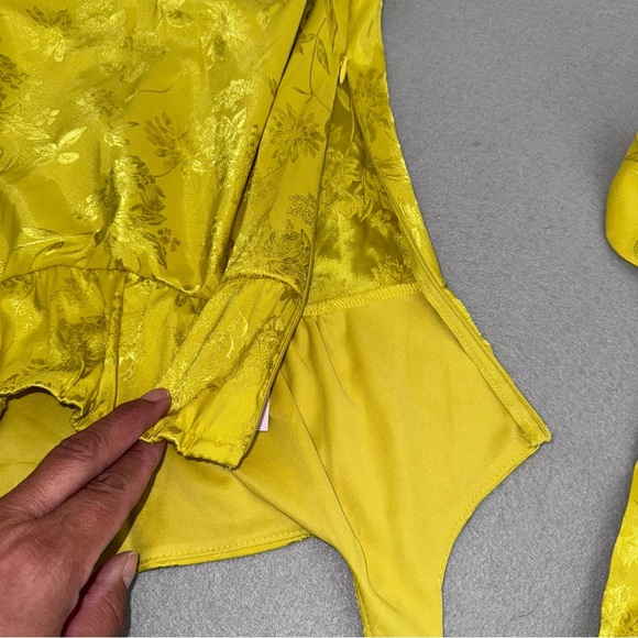 NWT Satin Halter Floral Jacquard Fabric Mini Dress From Wild Fable - Picture 6 of 8